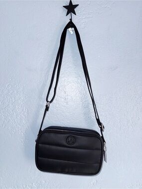 Lululemon Wunder Puff Crossbody black Camera Bag